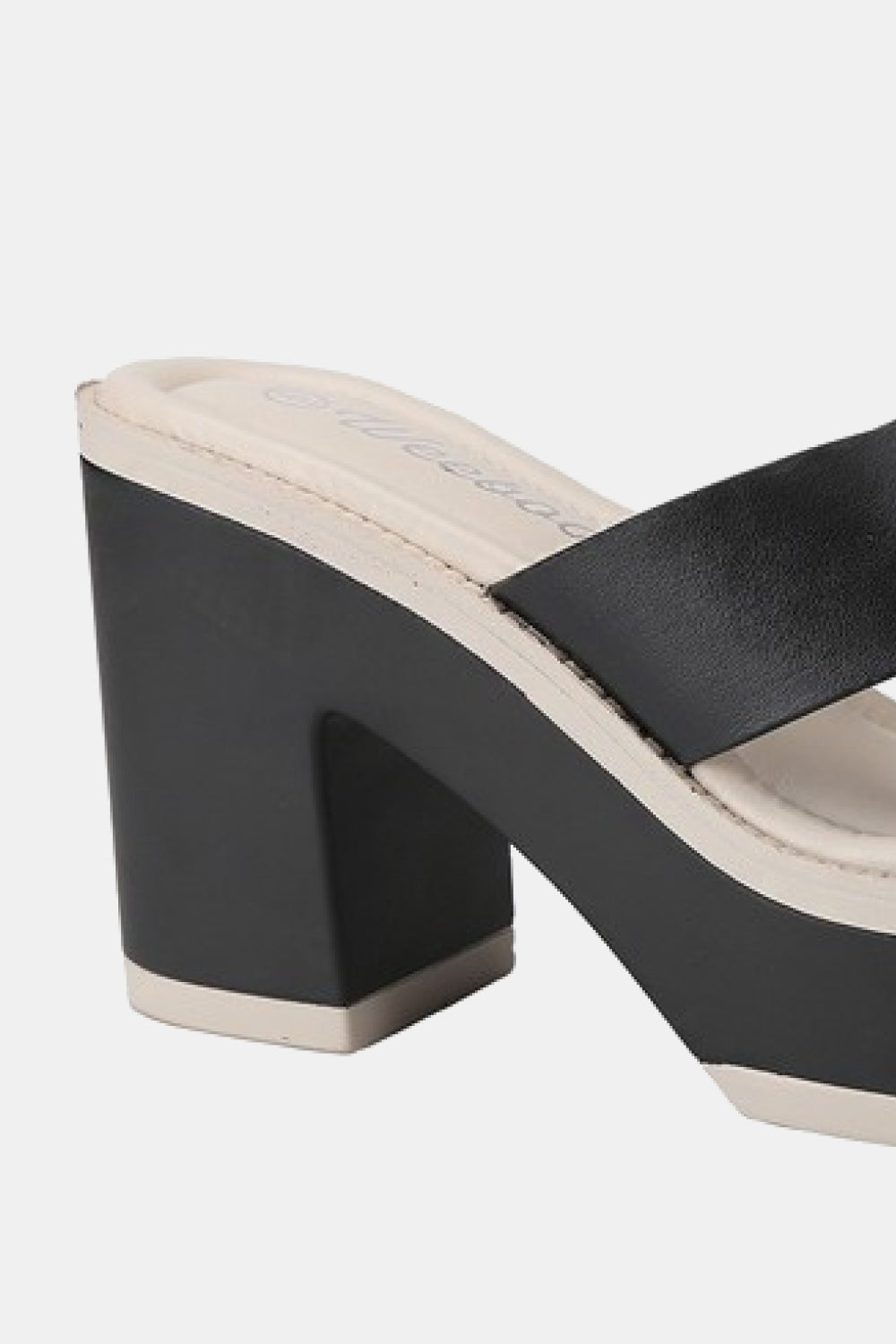 Maddie Contrast Platform Sandals in Black